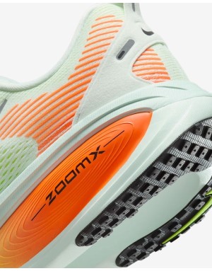 SCARPE NIKE VOMERO 18